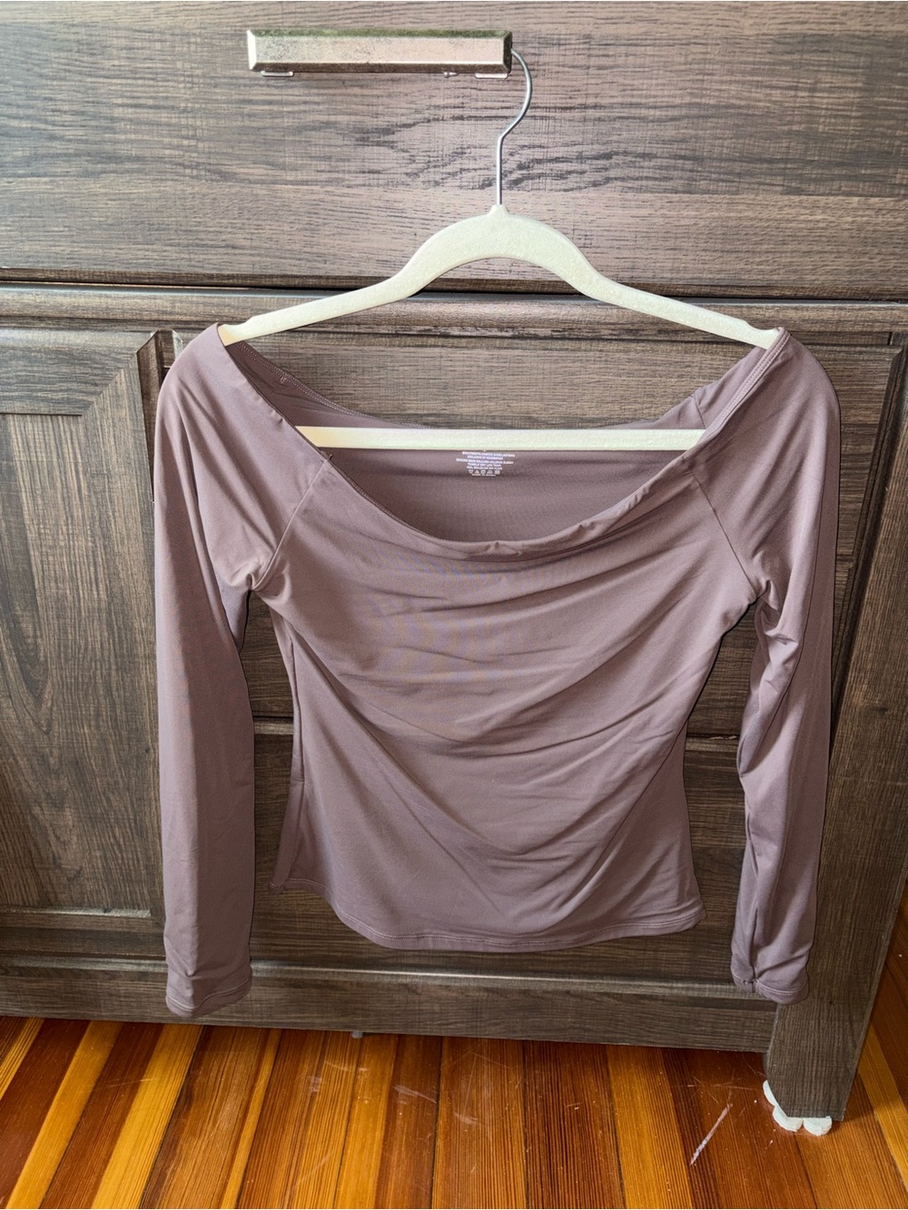 Women’s Off-Shoulder Long Sleeve Top